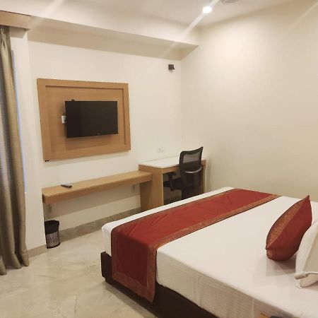 Hotel Xenia Varanasi Eksteriør billede