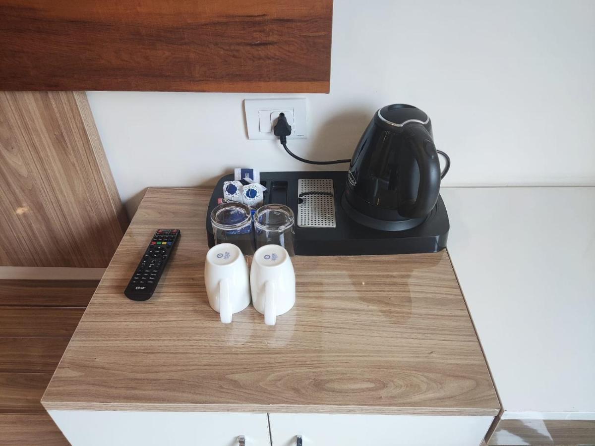 Hotel Xenia Varanasi Eksteriør billede