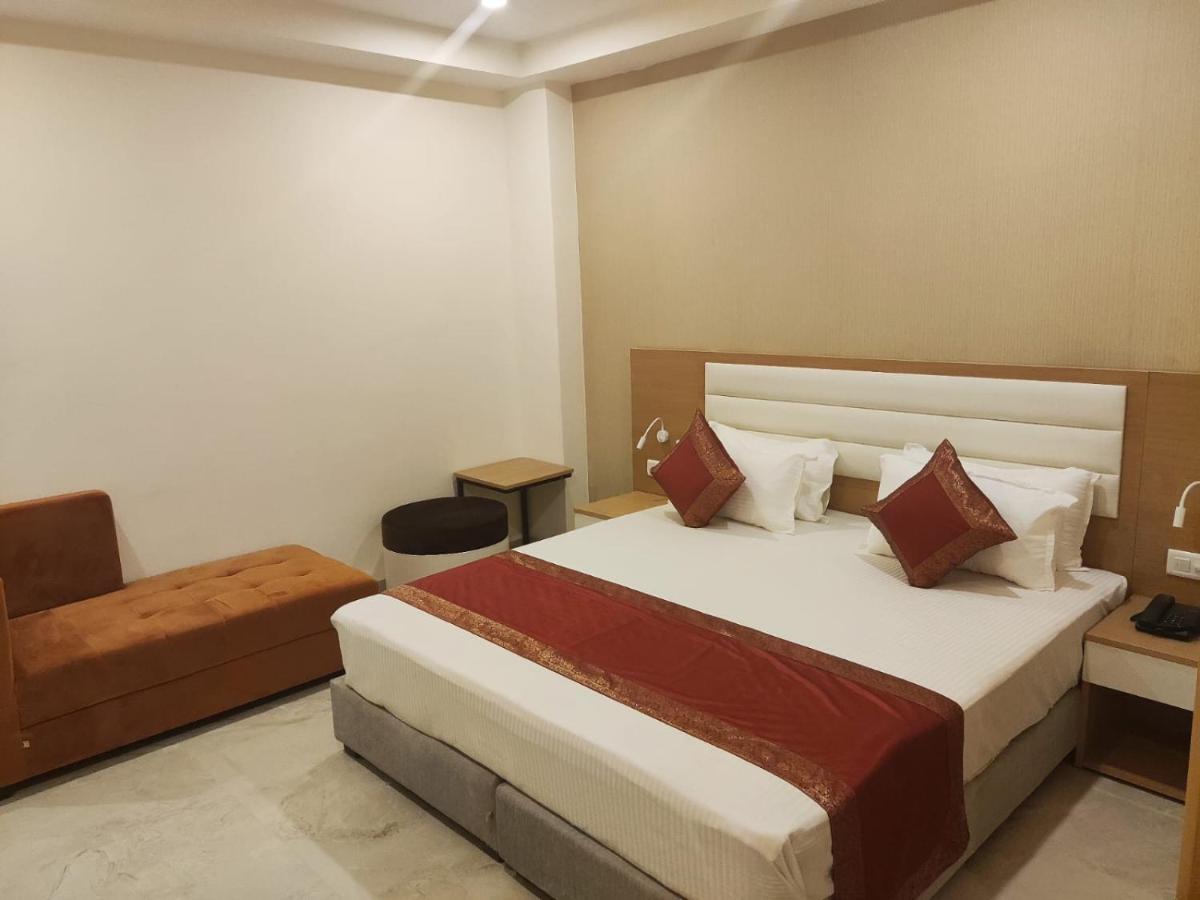 Hotel Xenia Varanasi Eksteriør billede