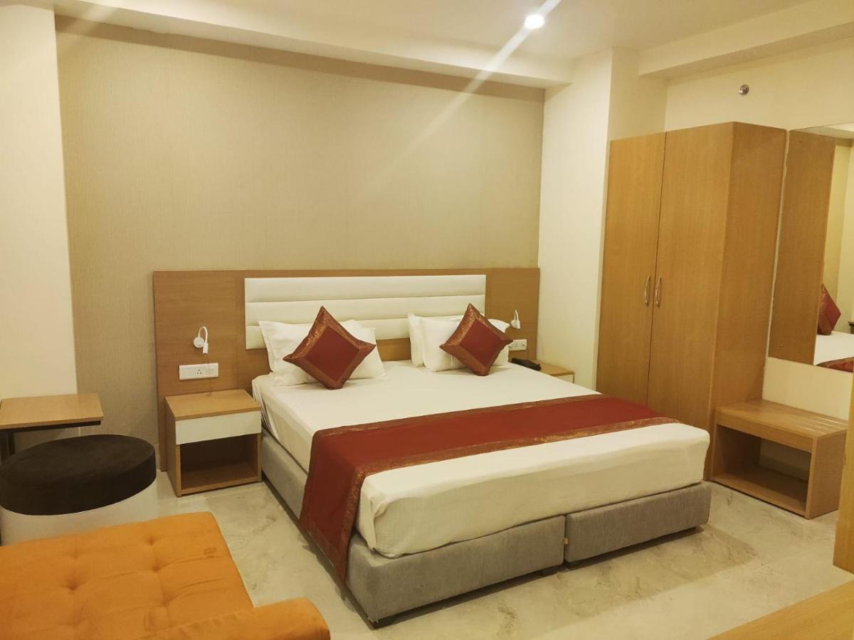 Hotel Xenia Varanasi Eksteriør billede
