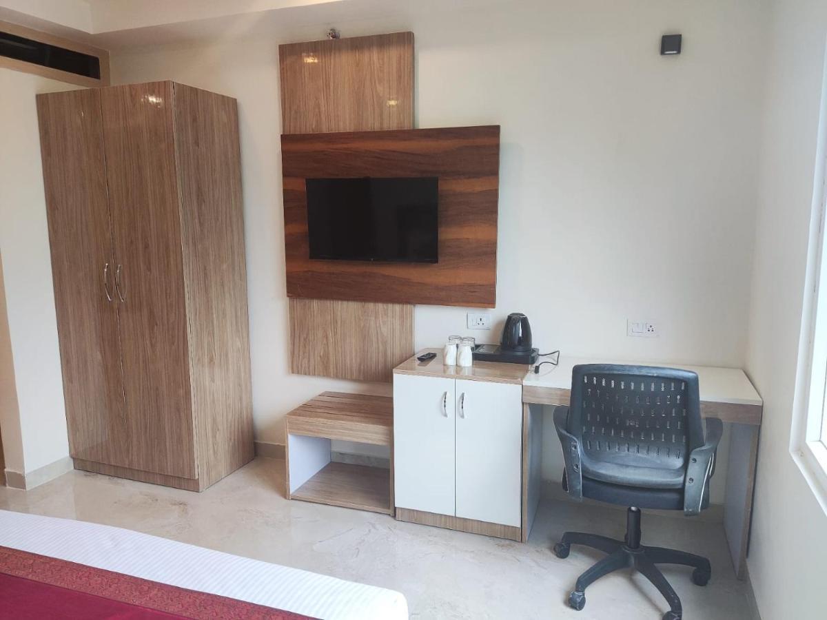 Hotel Xenia Varanasi Eksteriør billede