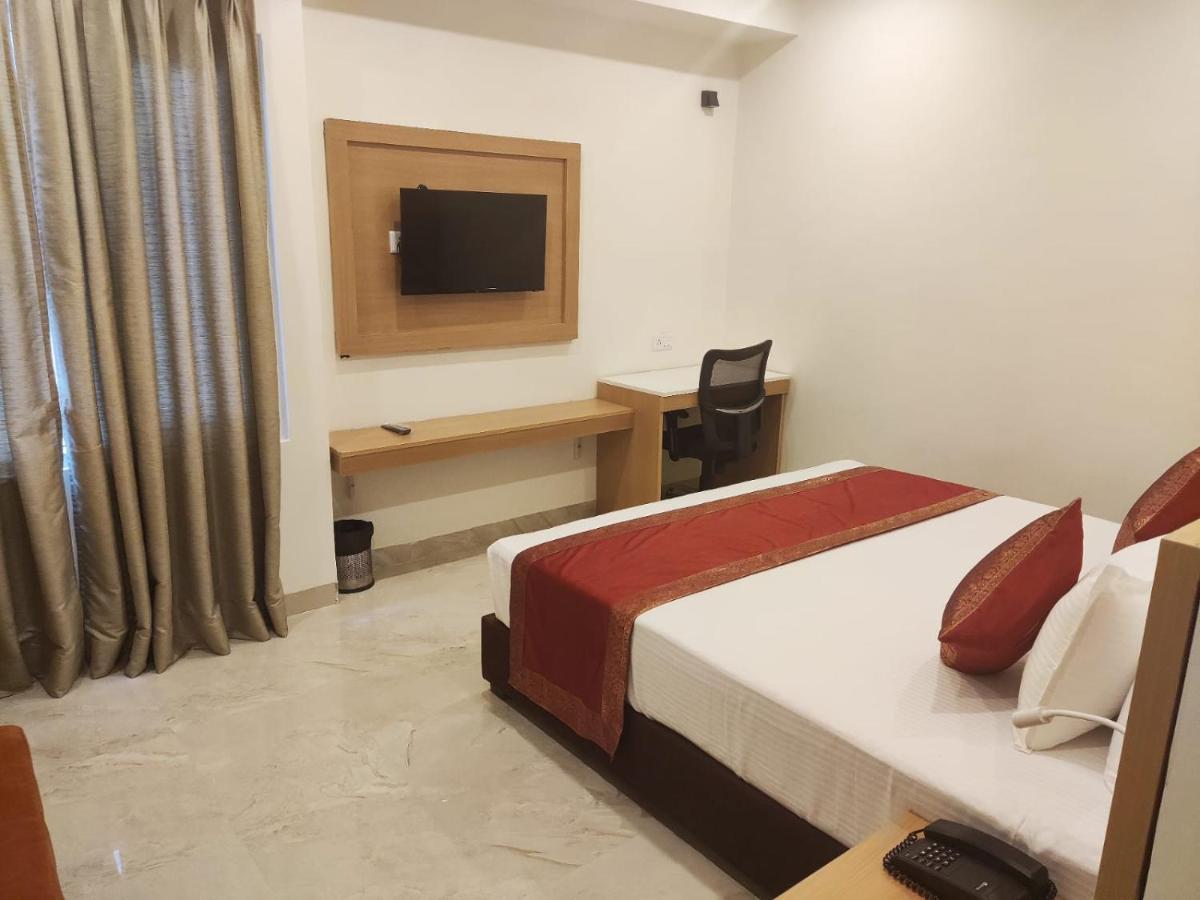 Hotel Xenia Varanasi Eksteriør billede